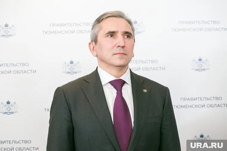 Губернатор Александр Моор распорядился обеспечить условия, при которых тюменцы смогут привиться от коронавируса при первом желании