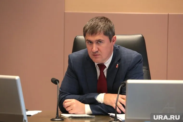 Махонин недоволен работой администрации Чайковского в части ремонта местного театра