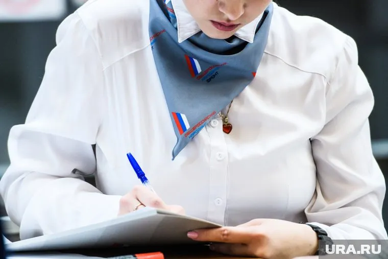 Сбор подписей за регистрацию Владимира Путин проводят члены «Народного фронта»