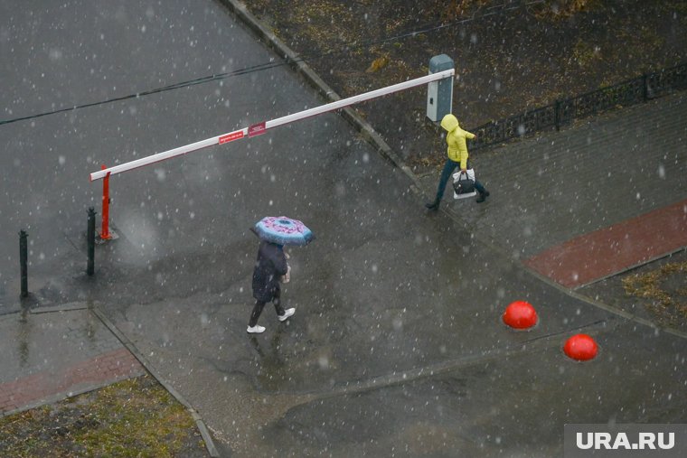 В центре Кургана жители хотят перекрыть двор частным шлагбаумом