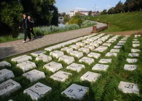 Чуть не стал «кладбищем» в центре Екатеринбурга: «Памятнику клавиатуре» исполнилось 20 лет