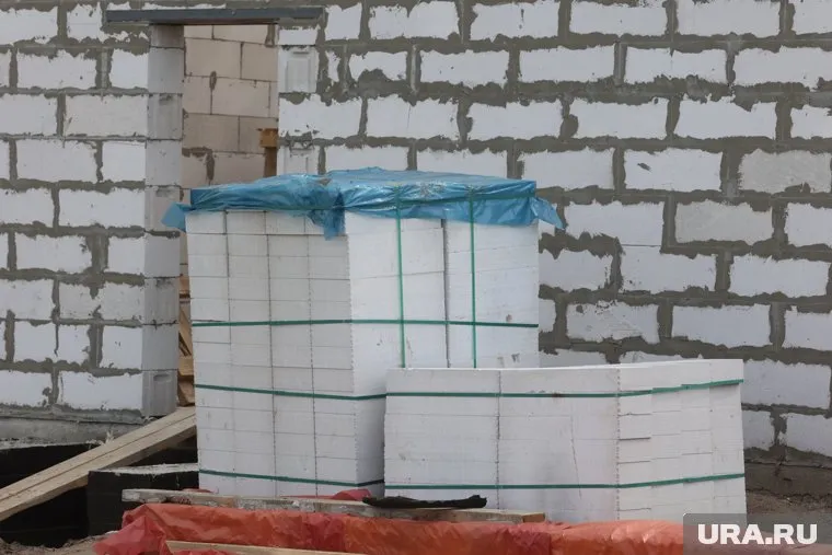 Завод, на котором погибли двое рабочих, занимается производством блоков для строительства домов