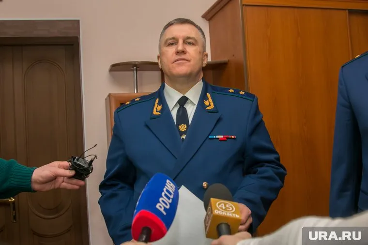 Ткачев рассказал, какую опасность представляют торговые центры для курганцев