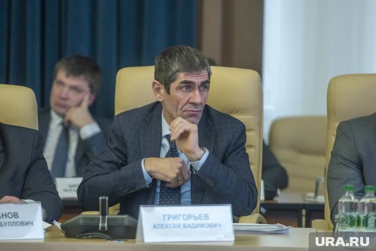 Из-за дебатов с министерством возникают задержки с ответами жителям, заявил Григорьев