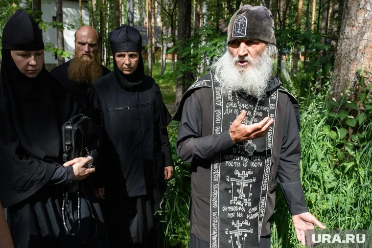 Отцу Сергию придется вновь ехать в епархию. Если, конечно, он явится на суд над самим собой