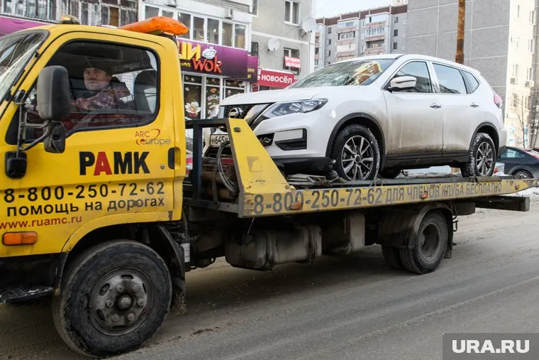Заниматься эвакуацией автомобилей будет не только ГИБДД