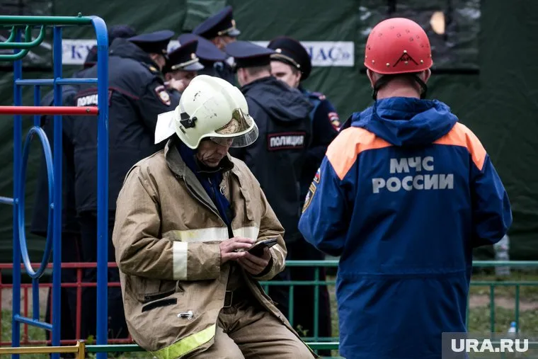 Пожарные провели эвакуацию жильцов, заявили в МЧС