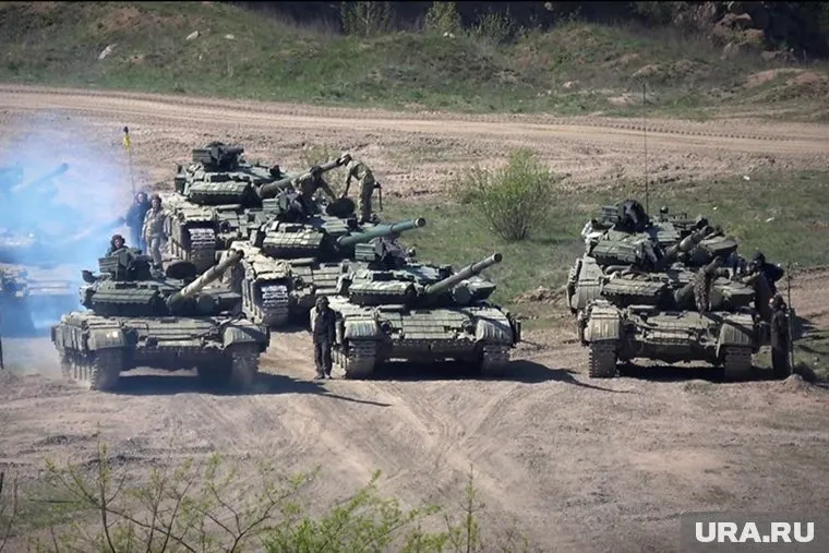 Танкистов ВСУ обучили управлению Challenger 2, сообщили в Минобороны Британии