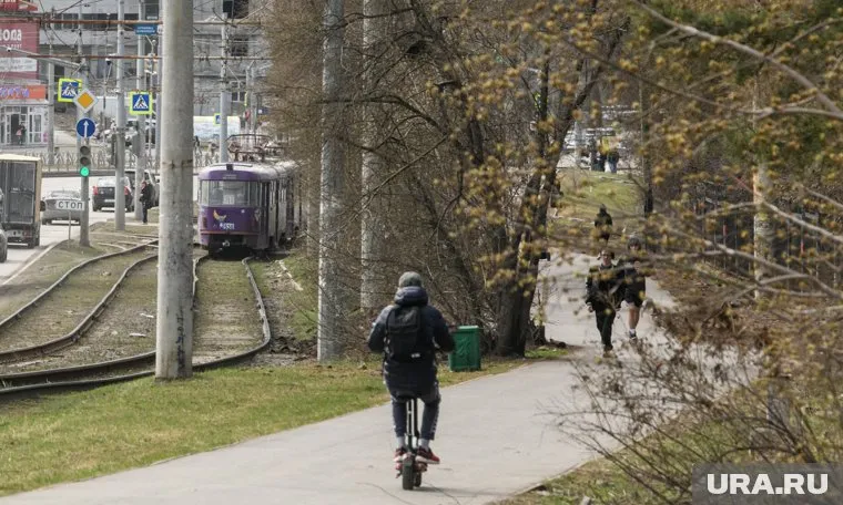 Странного мужчину проверят в полиции