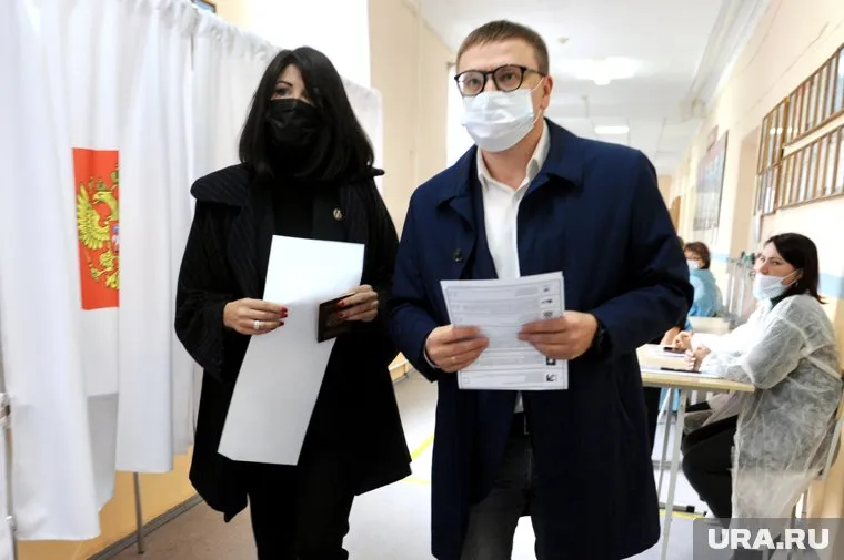 Челябинский губернатор и лидер единороссов Алексей Текслер должен быть доволен данными экзитполов