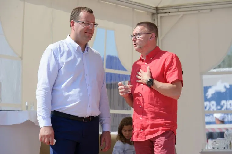 Соревнования по конкуру на Кубок имени первого Президента РФ Б.Н. Ельцина. Свердловская область, Верхнее Дуброво, тушин сергей, кожемяко алексей