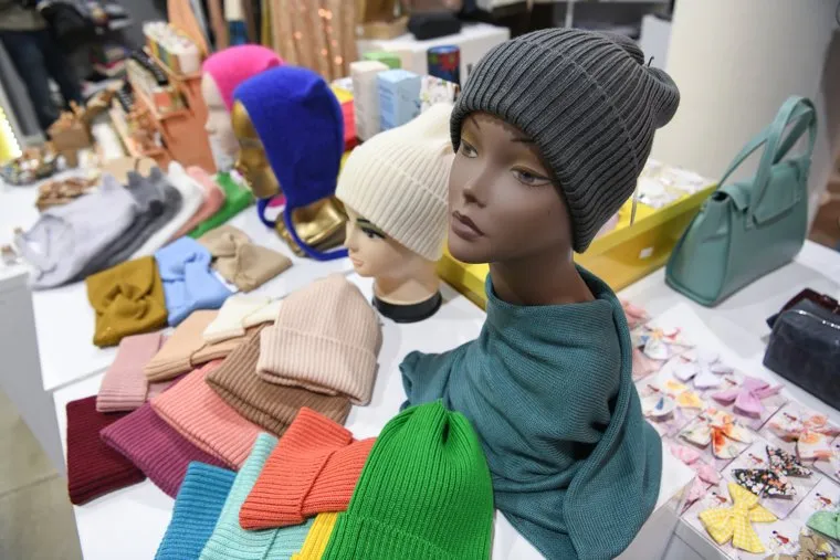 Пресс-завтрак и бутик Имена в ТРЦ Veer Mall. Екатеринбург