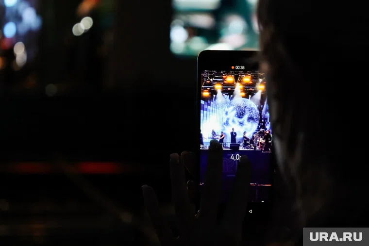 Выступление впервые прошло внутри «УГМК-Арены»