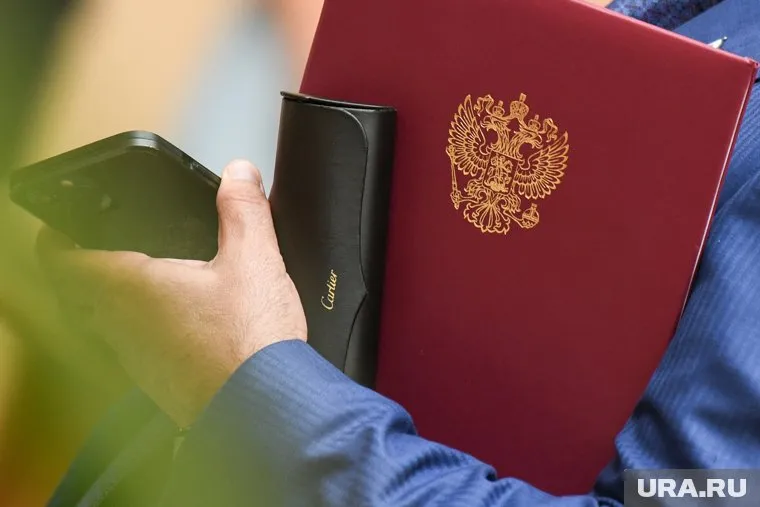 Депутаты думы Каменского округа отправили в отставку главу Сергея Белоусова