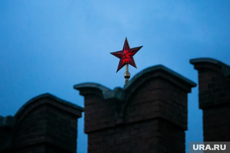 Три губернатора уже ушли, еще шесть — под ударом