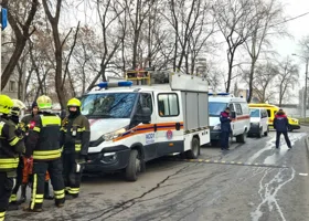 Москвичи отравились средством от тараканов, есть погибший: тревожные кадры с места событий