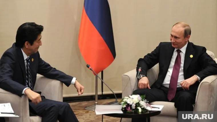 Путин и Абэ новую встречу проведут на родине премьер-министра Японии (архивный снимок)