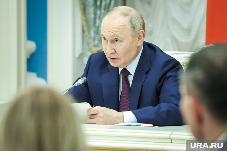 Путин встретился с Токаевым