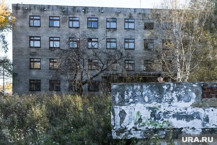 Туры включает в себя посещение полузаброшенного поселка Юбилейный