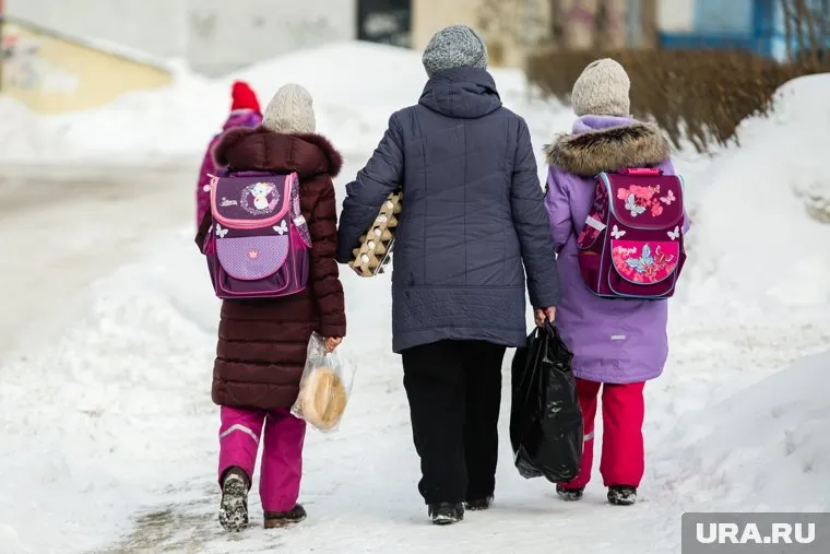 Выплаты смогут получить одинокие мамы и папы в РФ