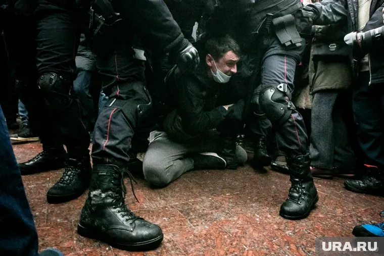 При задержании преступник предъявил поддельное удостоверение сотрудника СК