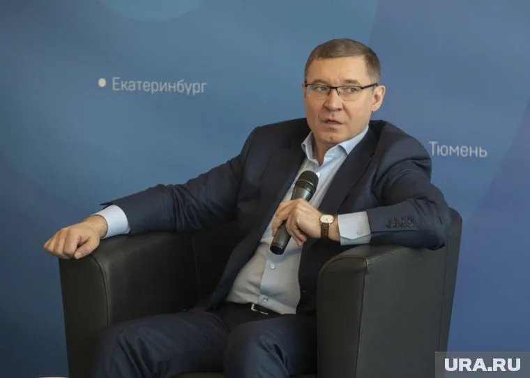 Якушев призвал трудиться в «Единой России» так же, как трудятся военные ВС РФ на передовой