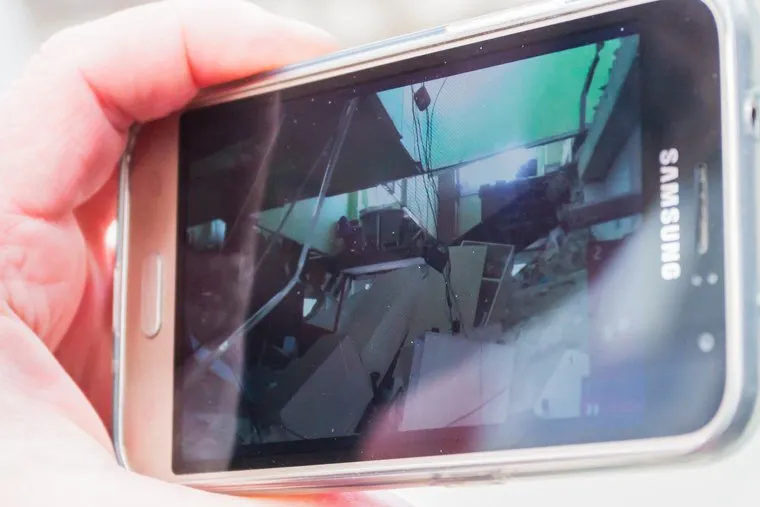 Обрушение в супермаркете Магнит. Курган, самсунг, смартфон, фото очевидца