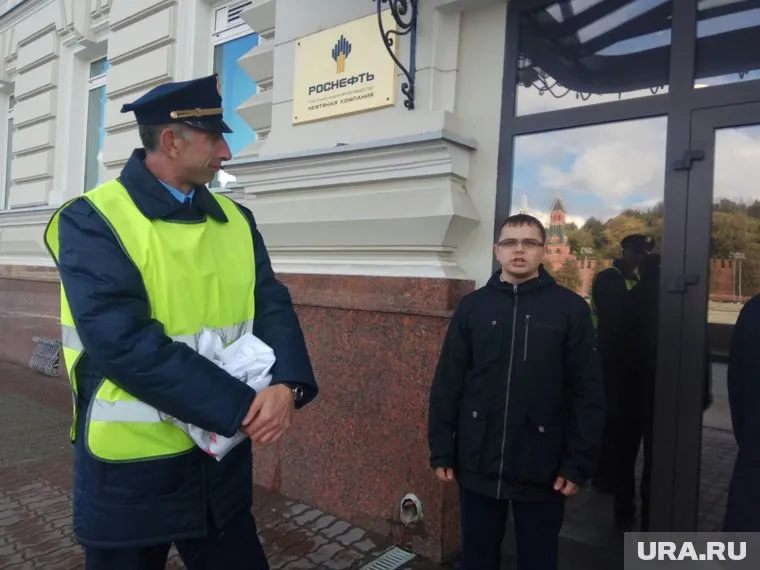 Активист из Курганской области выбрал необычную форму протеста