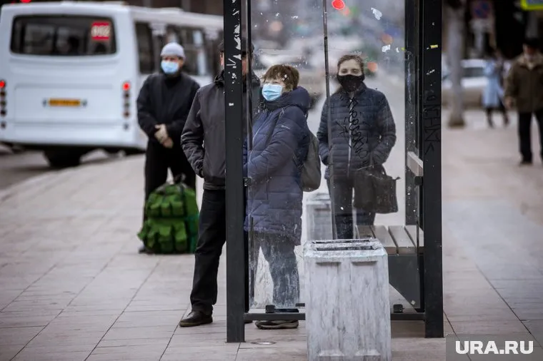 Кое-где режим самоизоляции ослабили, но в другой части даже усилили