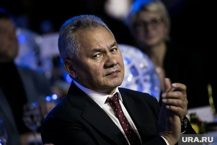Сергей Шойгу заявил, что НАТО стягивает силы к российским границам