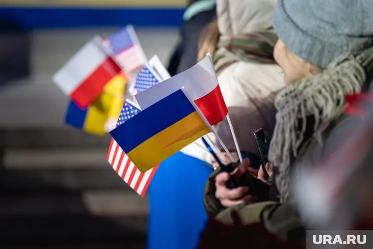 Польская партия «Конфедерация» оценила помощь Киеву в сто миллиардов злотых