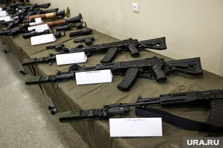 Джон Кирби уверен, что Китай не отказался от планов помочь России поставками оружия