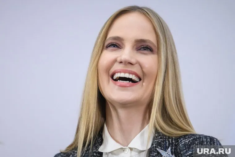 Несмотря на конфликт с Максимом Фадеевым, Глюкоза все равно выпустила новый трек