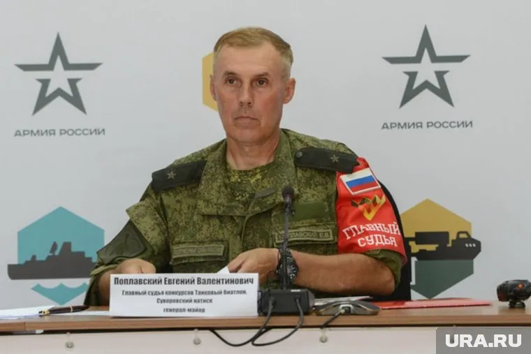 Поплавский является главным судьей в танковом биатлоне