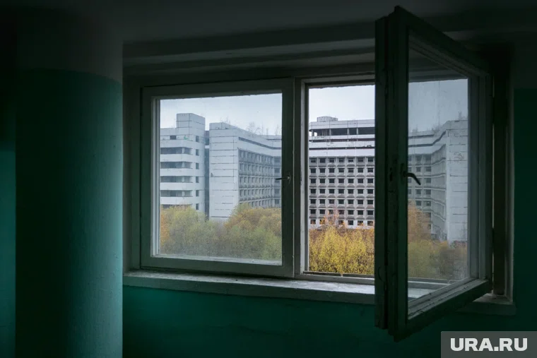 На данный момент мужчина, выбросивший ребенка из окна, задержан