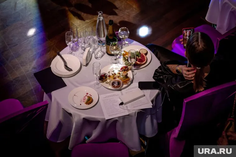 Сургутяне забронировали все столики в ресторанах на 8 марта