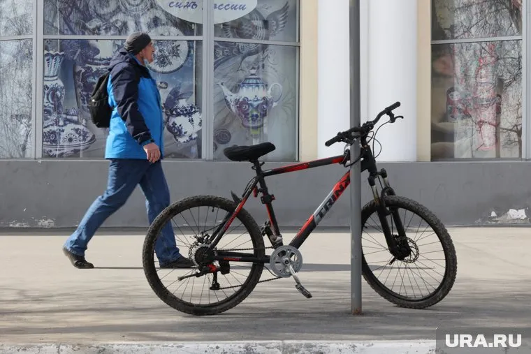 Курганец украл велосипед около здания УФСИН