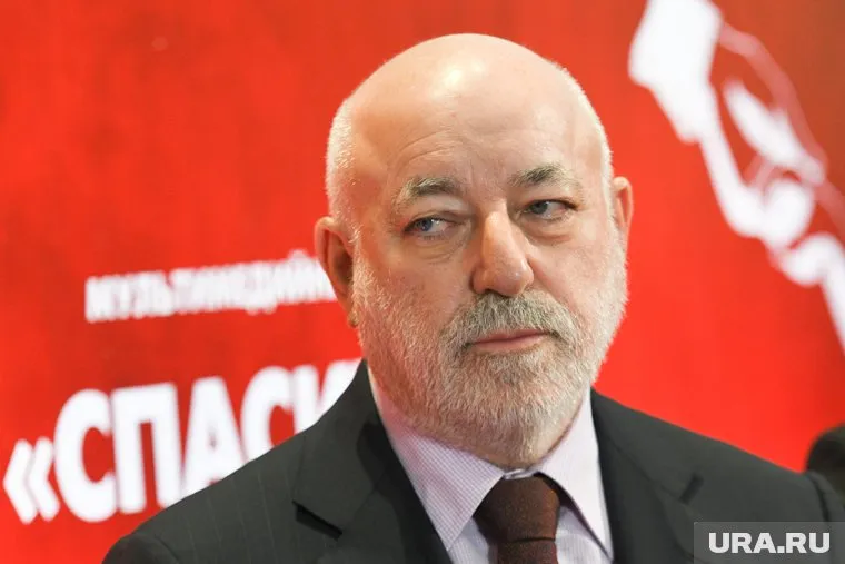 Владелец «Реновы» Виктор Вексельберг прилетел в Екатеринбург проститься с Анатолием Сысоевым