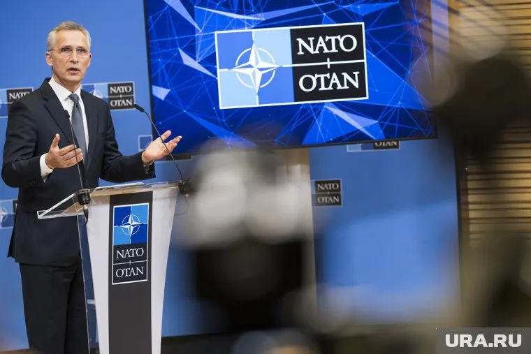 По мнению генсека НАТО, Россия ведет себя неприемлемо