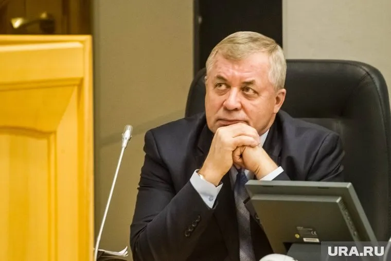 Глава Нижнетавдинского района Валерий Борисов и его подчиненные собрали 100 тысяч рублей