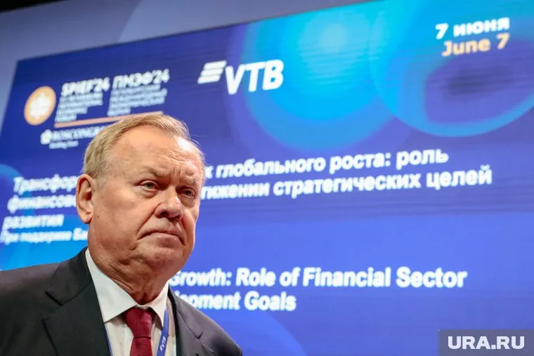 Костин считает, что ставка будет оставаться высокой еще два года