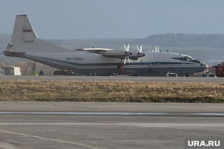 Аэропорт Нового Уренгоя готовится к открытию после инцидента с вылетевшим за пределы полосы самолетом