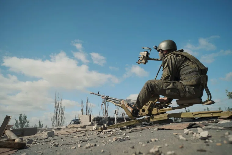 Мужчину вернули домой из зоны СВО для прохождения медицинской комиссии (архивное фото)