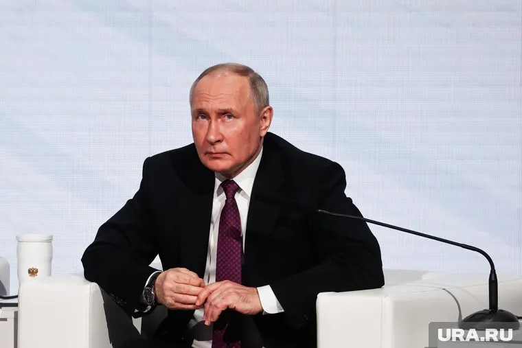 Денацификация — это запрет пропаганды нацизма, заявил Владимир Путин