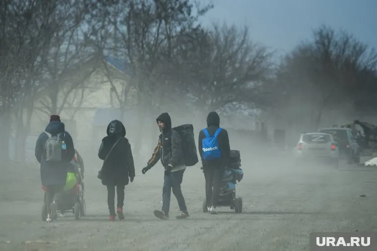 За последние сутки более 650 людей самостоятельно покинули опасные зоны в Курской области, заявили в МЧС (архивное фото)