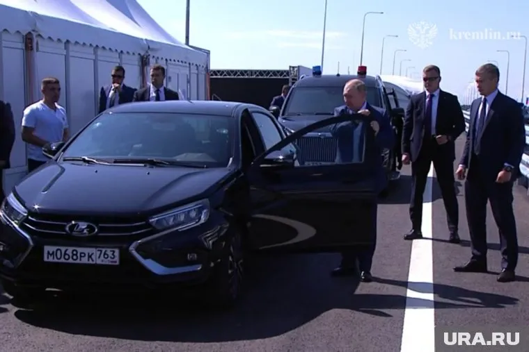 Владимир Путин протестировал Lada Aura и назвал ее хорошей машиной