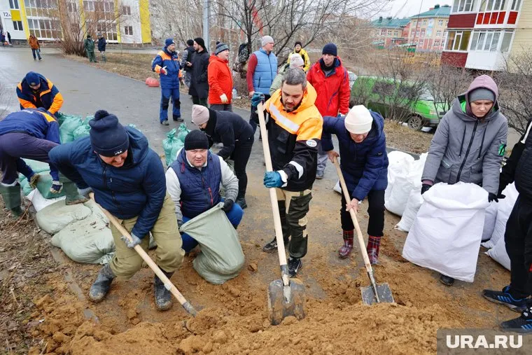 Курганцы вспоминали события наводнения 1994 года, укрепляли дамбу и эвакуировались
