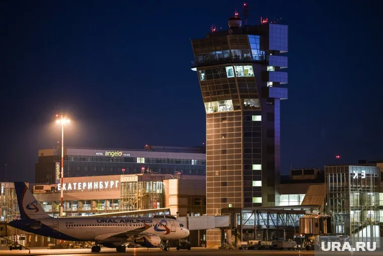 Из-за непогоды в Кольцово задержали несколько рейсов