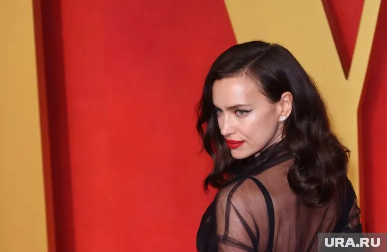 Ирина Шейк вновь появилась на обложке Vogue