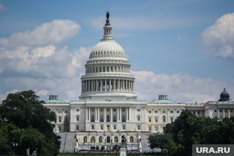 В США одобрили законопроект о помощи Украине